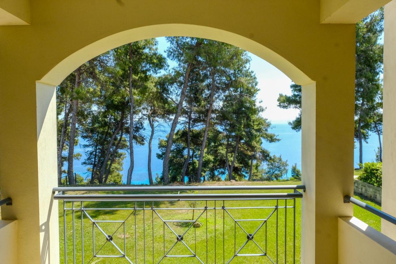 Country Inn Kallithea  외부 사진
