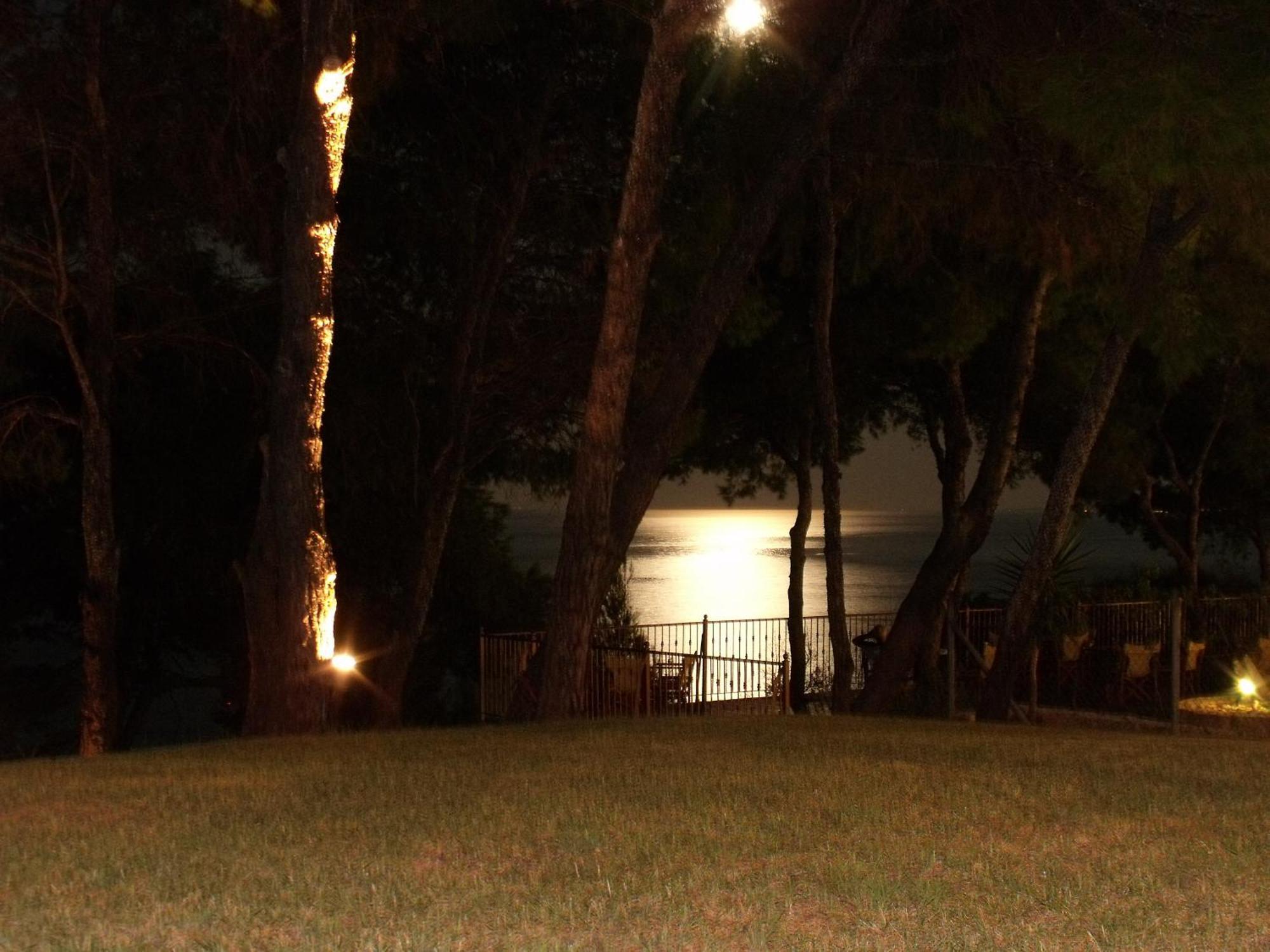 Country Inn Kallithea  외부 사진